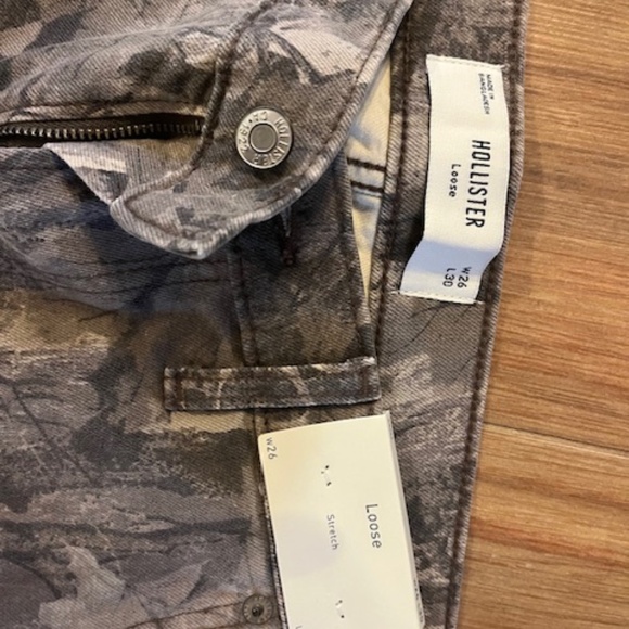 NWT Discontinued Loose Stretch Camo Pants - Picture 3 of 3